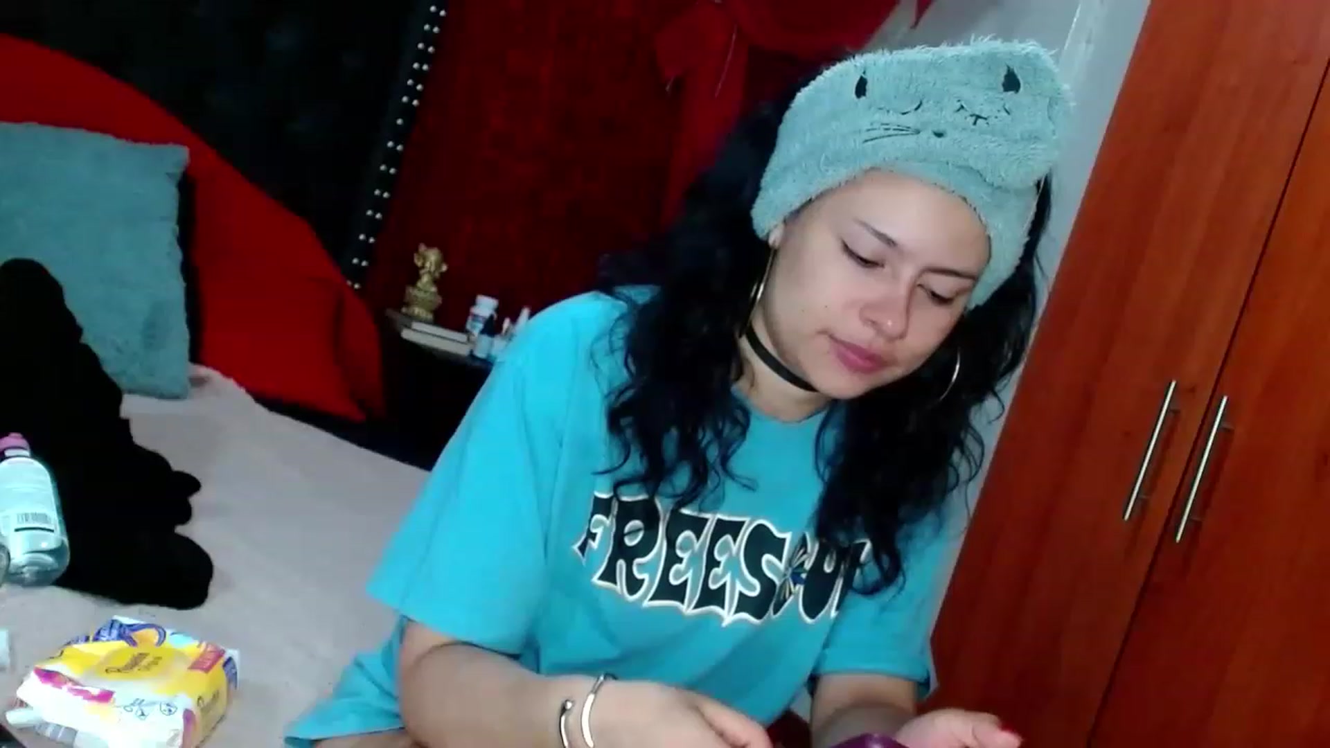 Gallery image thumbnail from Adas_room's myfreecams stream on, 02/23/2023, 10:37 image 18 of 20