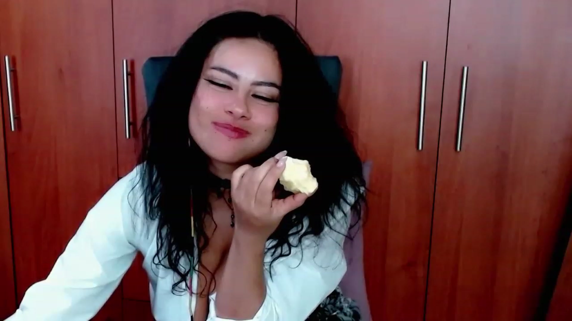 Gallery image thumbnail from Adas_room's myfreecams stream on, 03/23/2023, 14:51 image 19 of 20