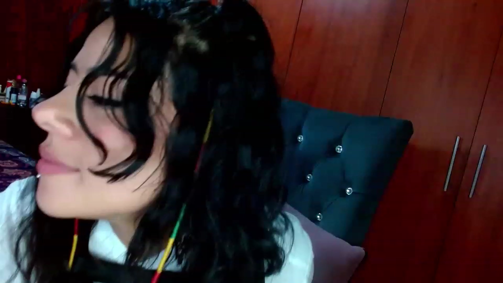 Gallery image thumbnail from Adas_room's myfreecams stream on, 03/30/2023, 07:22 image 10 of 20