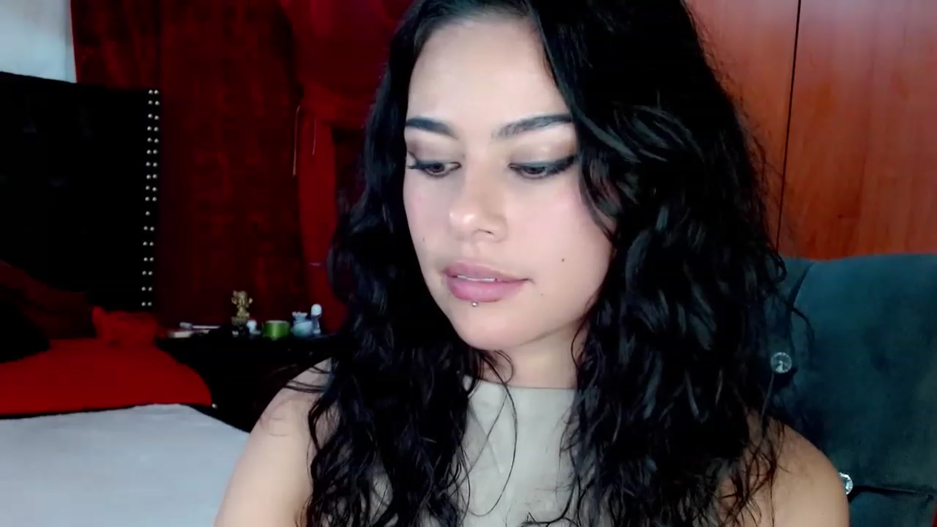 Gallery image thumbnail from Adas_room's myfreecams stream on, 04/12/2023, 08:23 image 8 of 20
