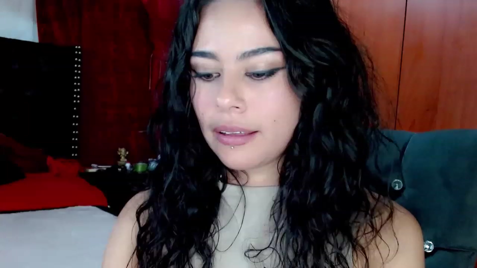 Gallery image thumbnail from Adas_room's myfreecams stream on, 04/12/2023, 08:23 image 6 of 20