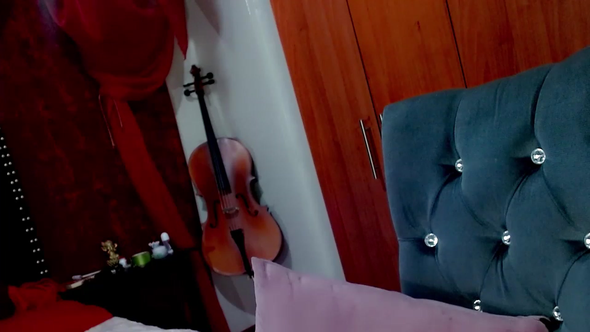 Gallery image thumbnail from Adas_room's myfreecams stream on, 04/12/2023, 10:57 image 9 of 20