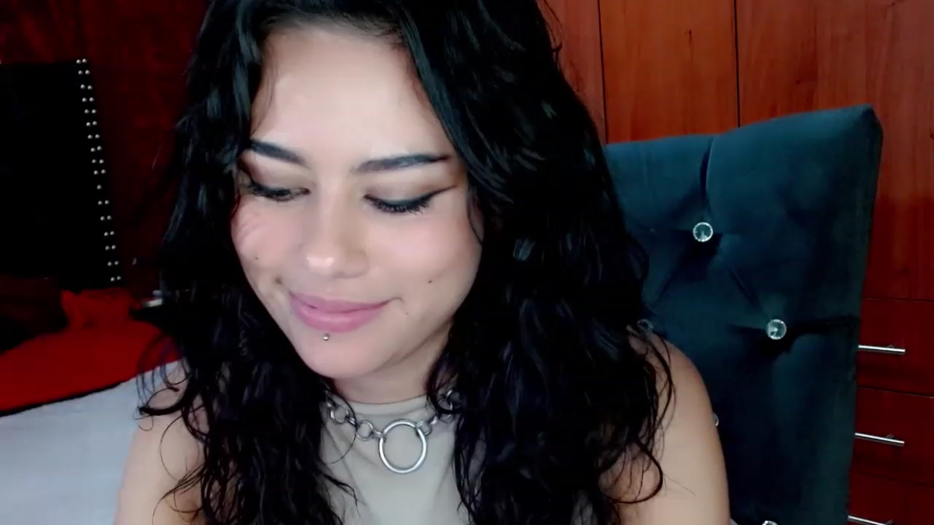 Gallery image thumbnail from Adas_room's myfreecams stream on, 04/12/2023, 10:57 image 2 of 20