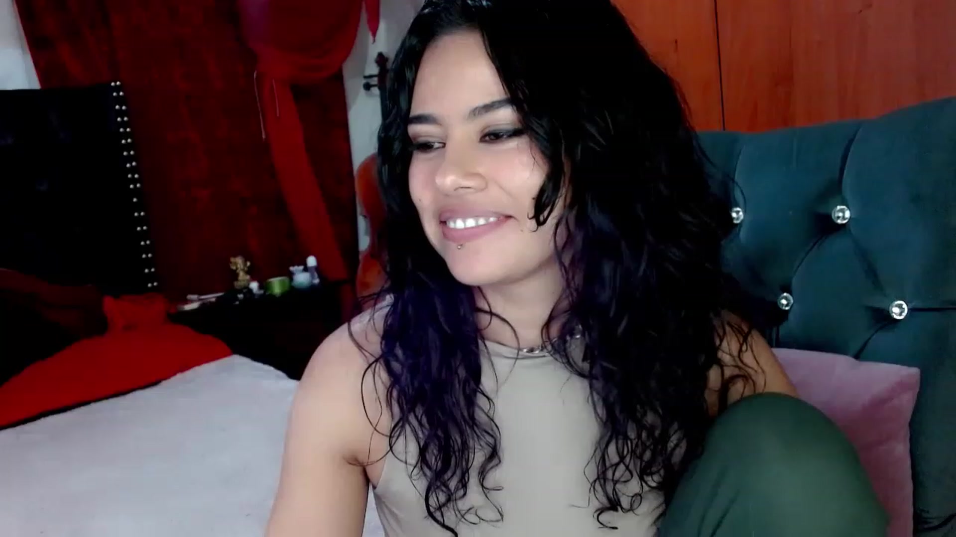 Gallery image thumbnail from Adas_room's myfreecams stream on, 04/12/2023, 11:48 image 18 of 20
