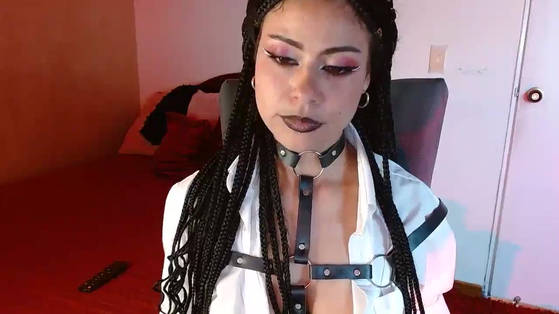 Gallery image thumbnail from Adas_room's myfreecams stream on, 06/13/2024, 13:00 image 14 of 20