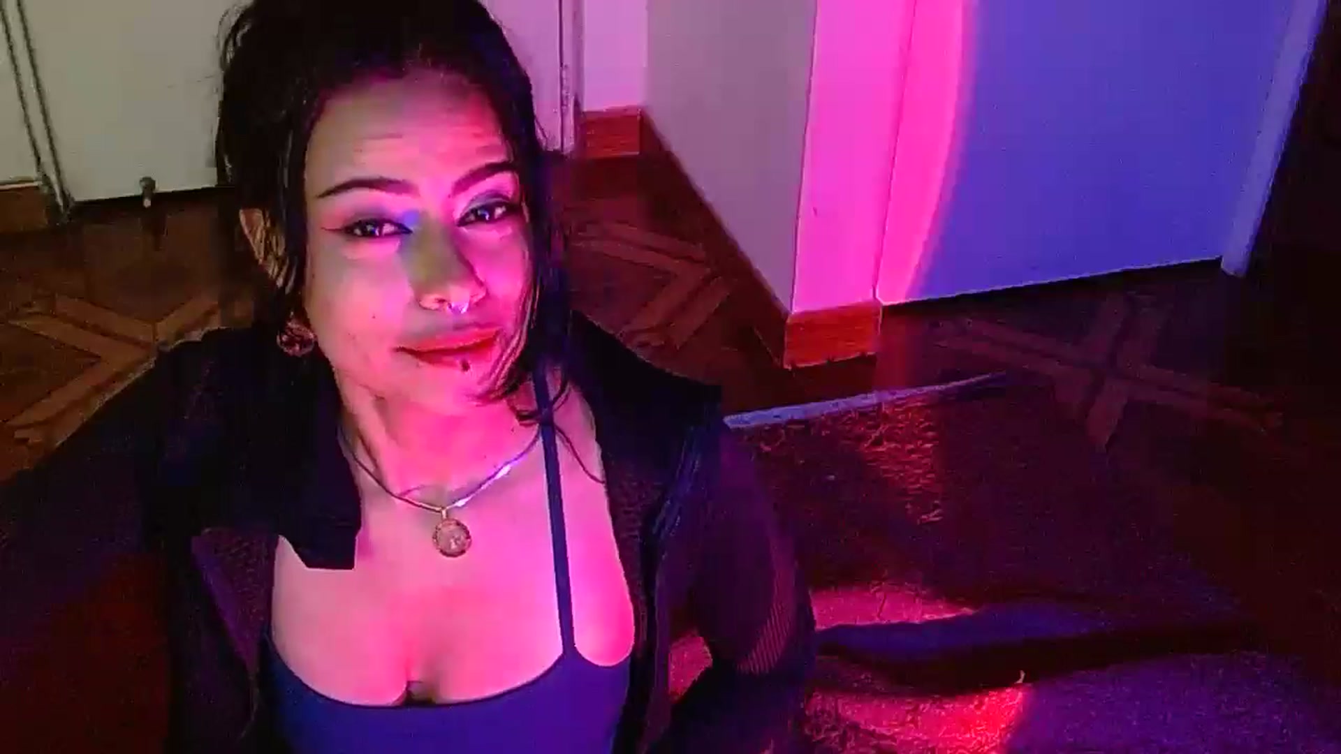 Gallery image thumbnail from Adas_room's myfreecams stream on, 12/26/2024, 09:26 image 7 of 20