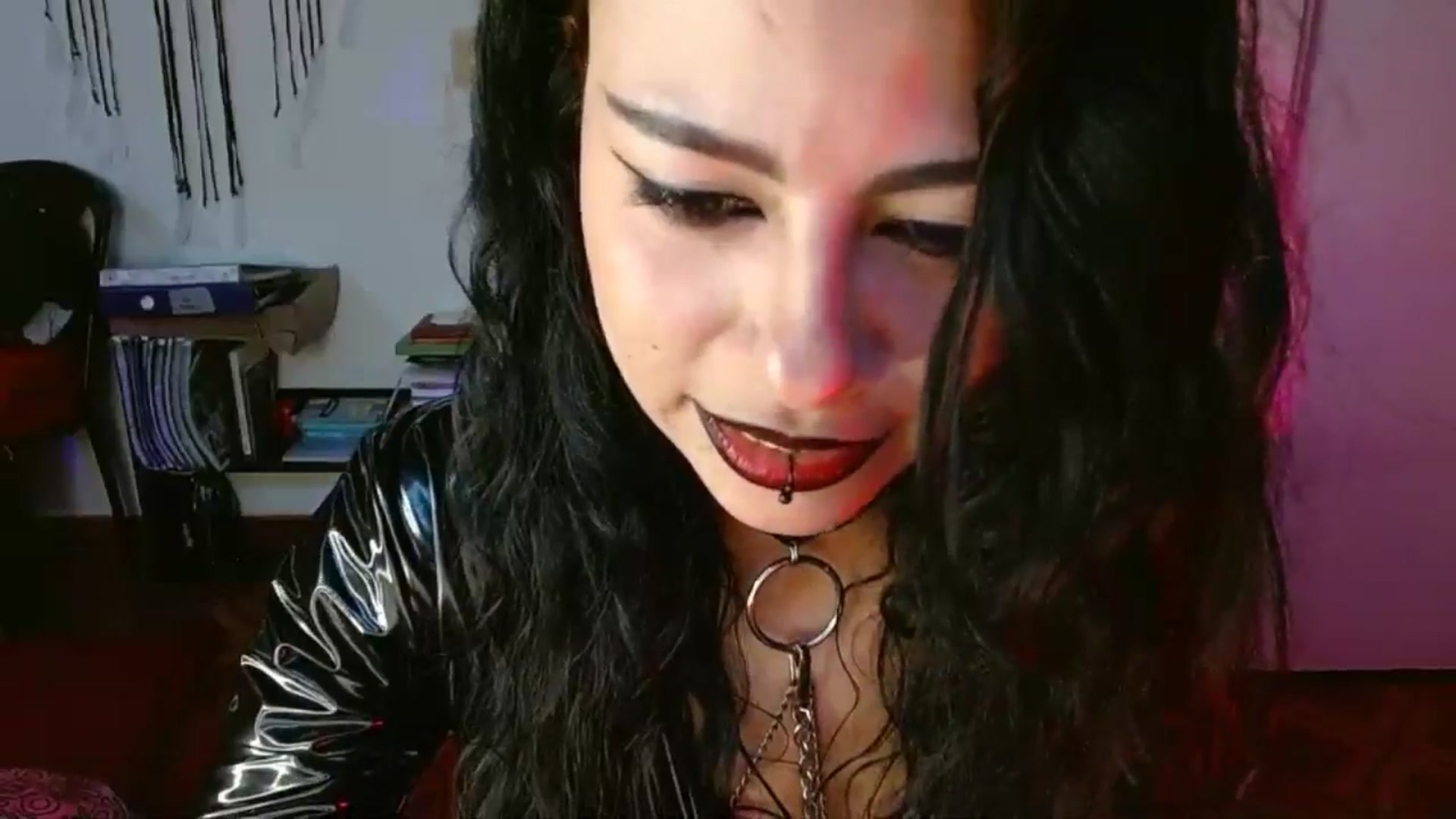 Gallery image thumbnail from Adas_room's myfreecams stream on, 01/02/2025, 12:00 image 4 of 20