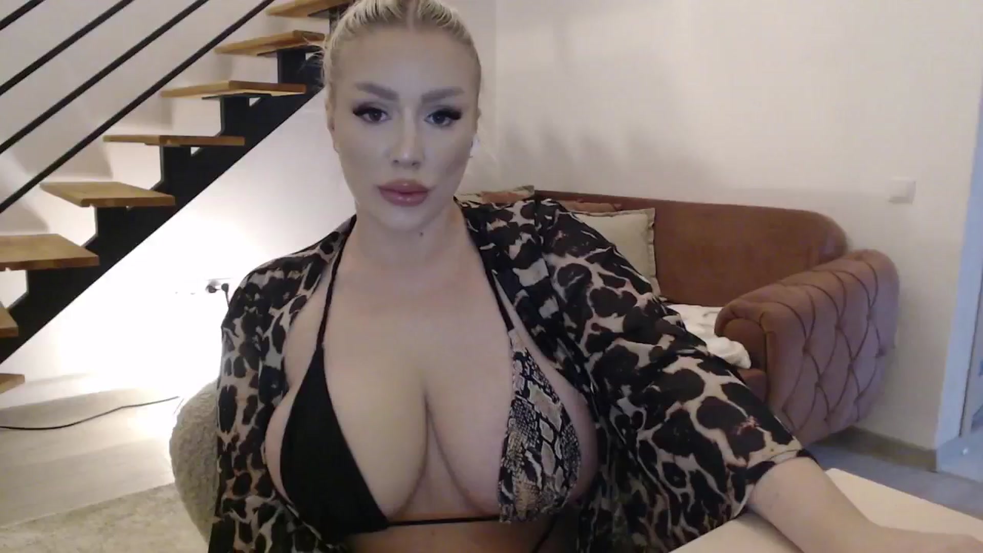 Gallery image thumbnail from Addasweet23's myfreecams stream on, 05/08/2024, 22:22 image 2 of 20
