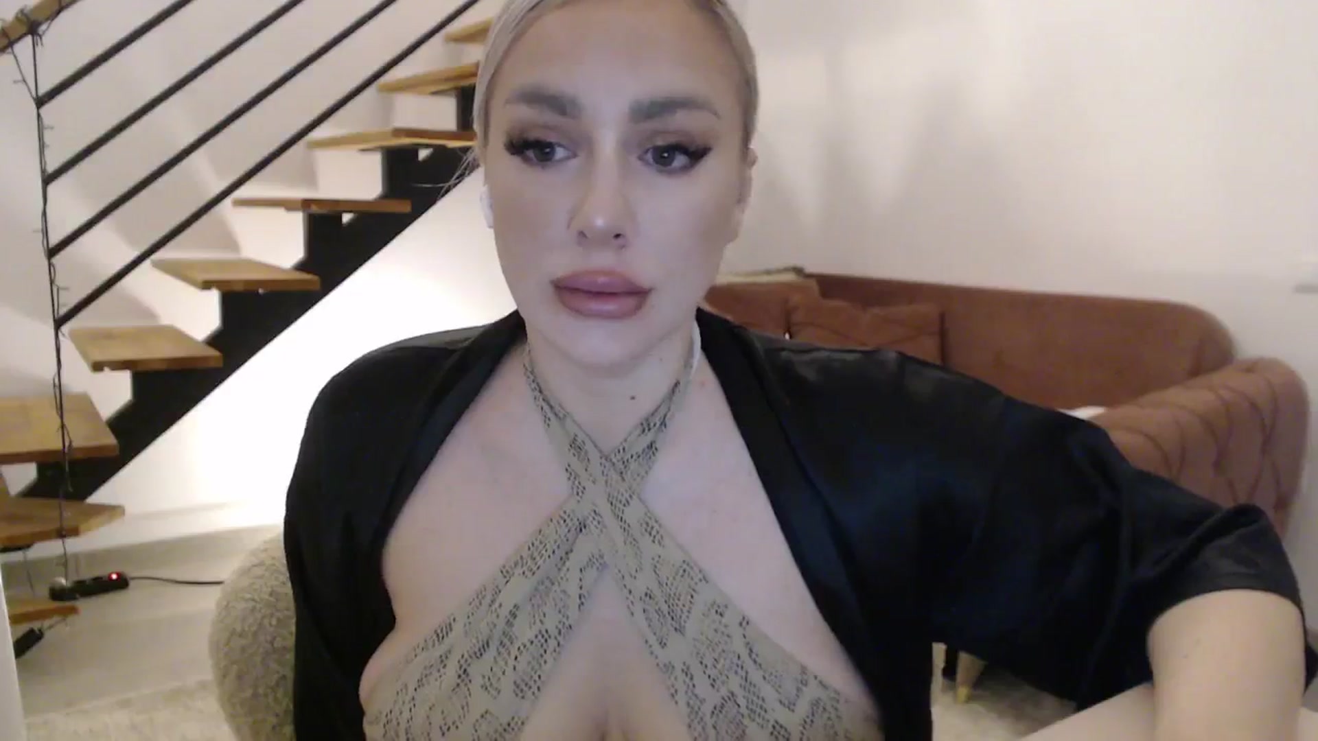 Gallery image thumbnail from Addasweet23's myfreecams stream on, 05/27/2024, 10:43 image 2 of 20