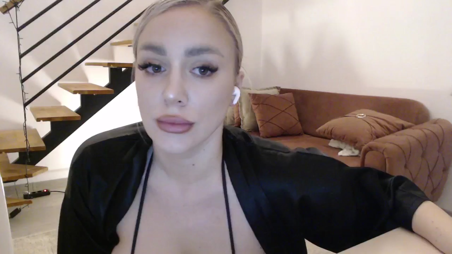 Gallery image thumbnail from Addasweet23's myfreecams stream on, 05/27/2024, 15:43 image 7 of 20