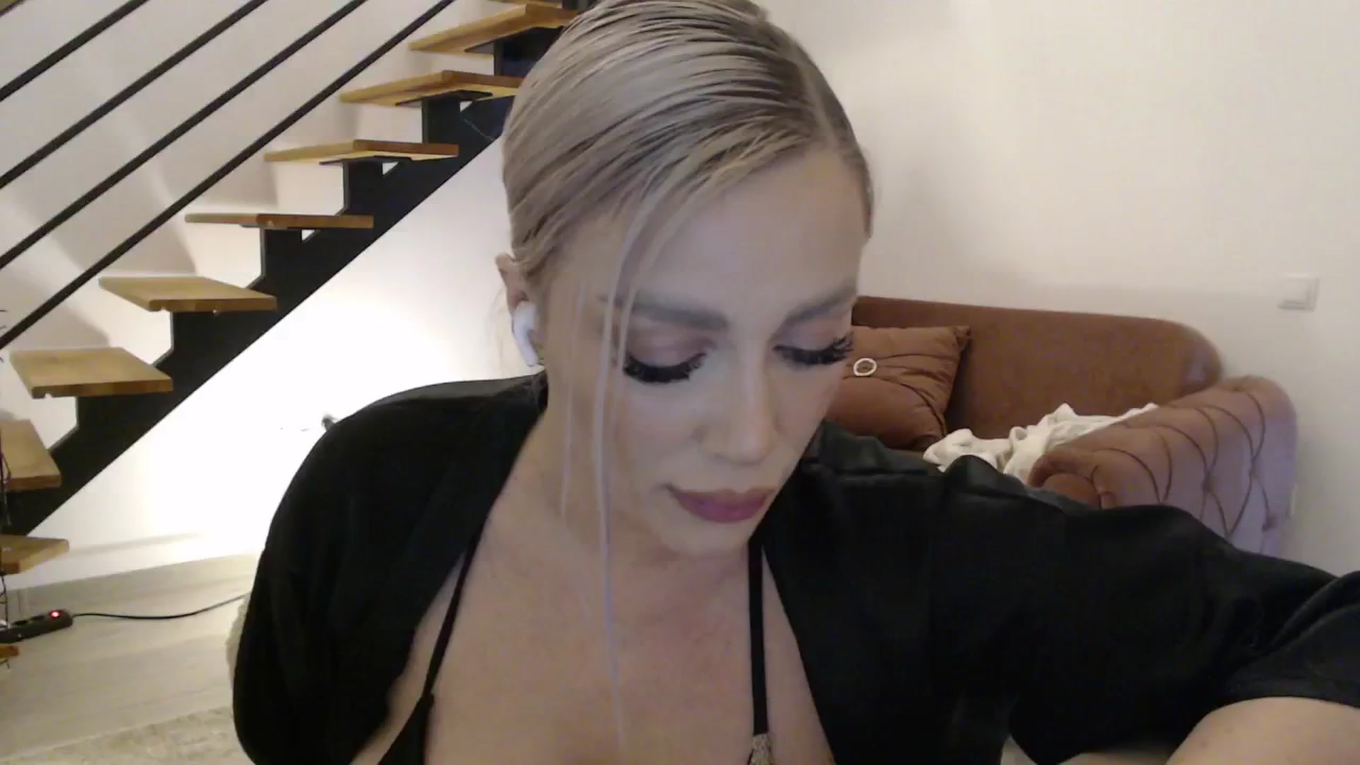 Gallery image thumbnail from Addasweet23's myfreecams stream on, 05/29/2024, 18:43 image 2 of 20