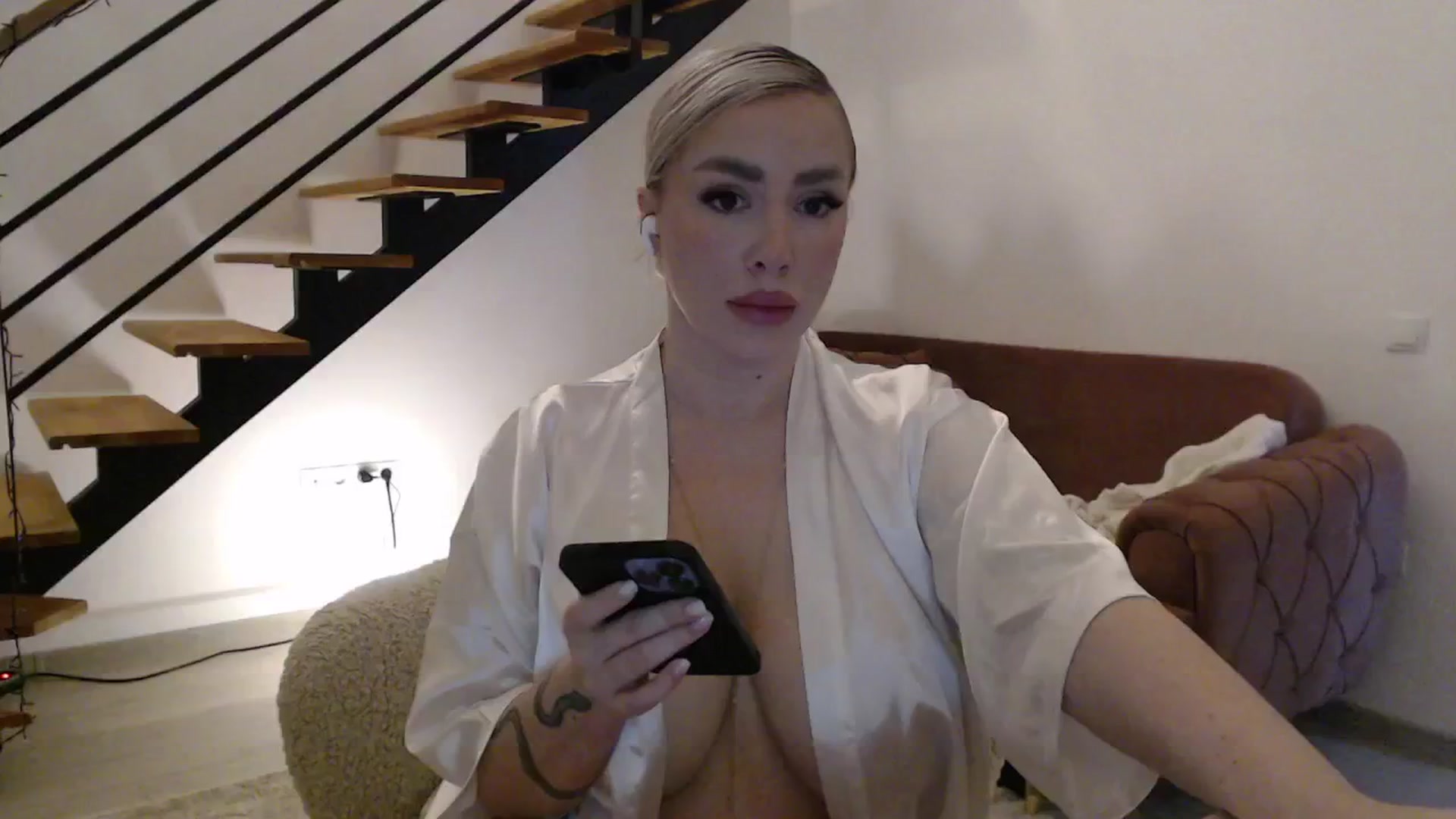 Gallery image thumbnail from Addasweet23's myfreecams stream on, 06/02/2024, 21:22 image 17 of 20