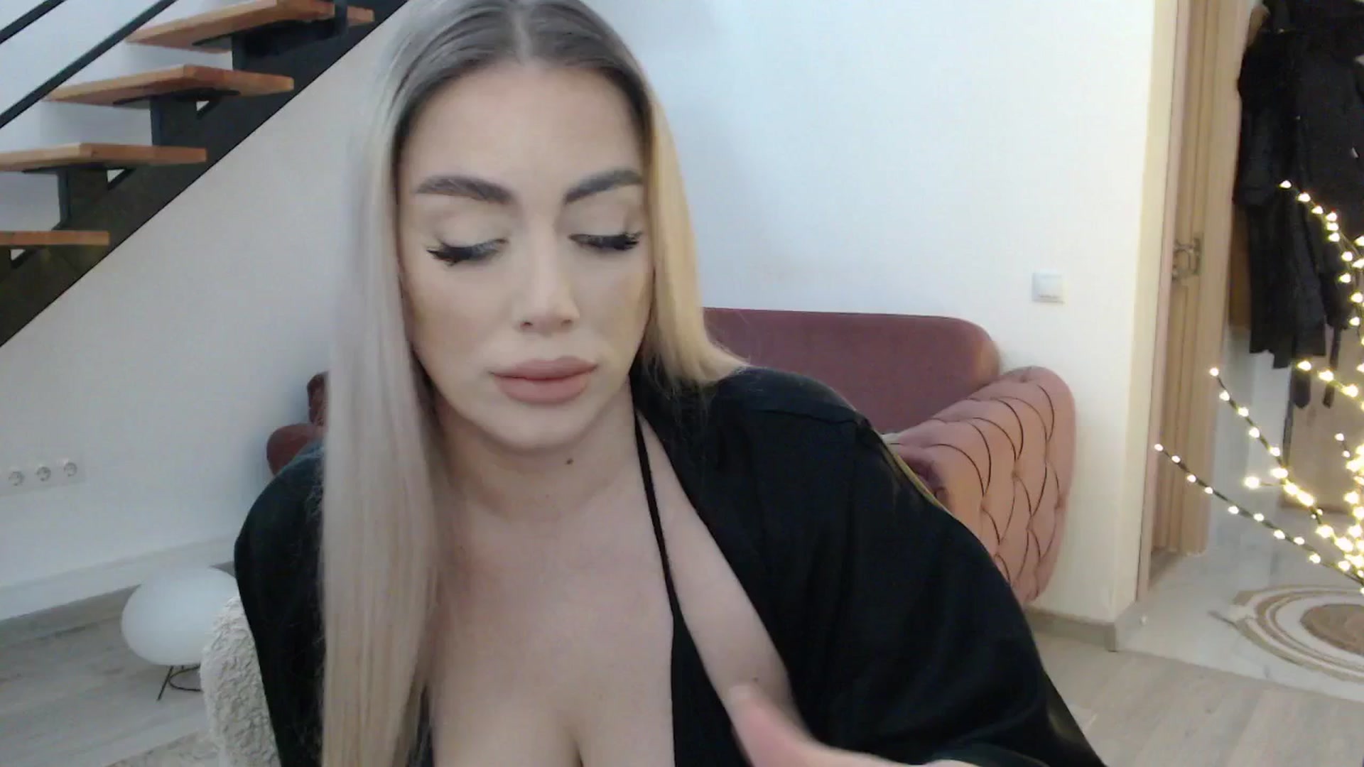 Gallery image thumbnail from Addasweet23's myfreecams stream on, 03/09/2025, 12:39 image 13 of 20