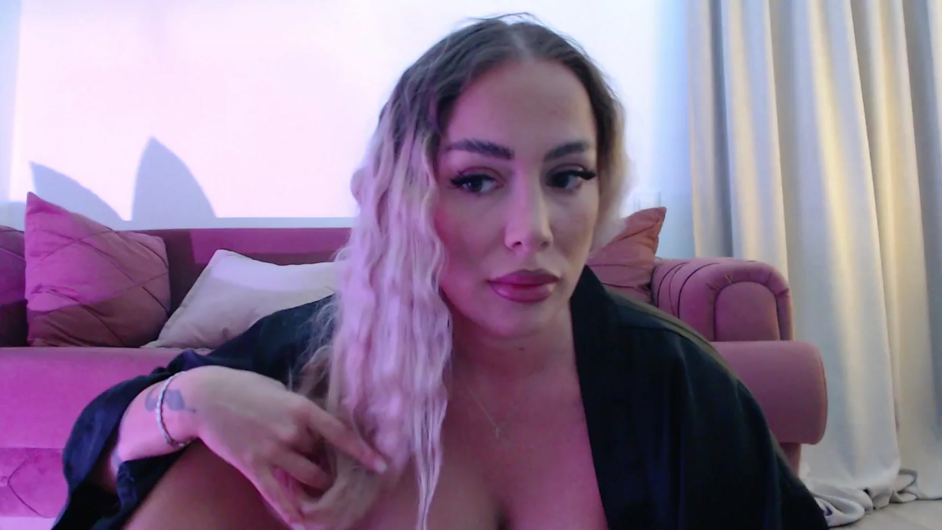 Gallery image thumbnail from Addasweet23's myfreecams stream on, 07/02/2025, 10:38 image 17 of 20