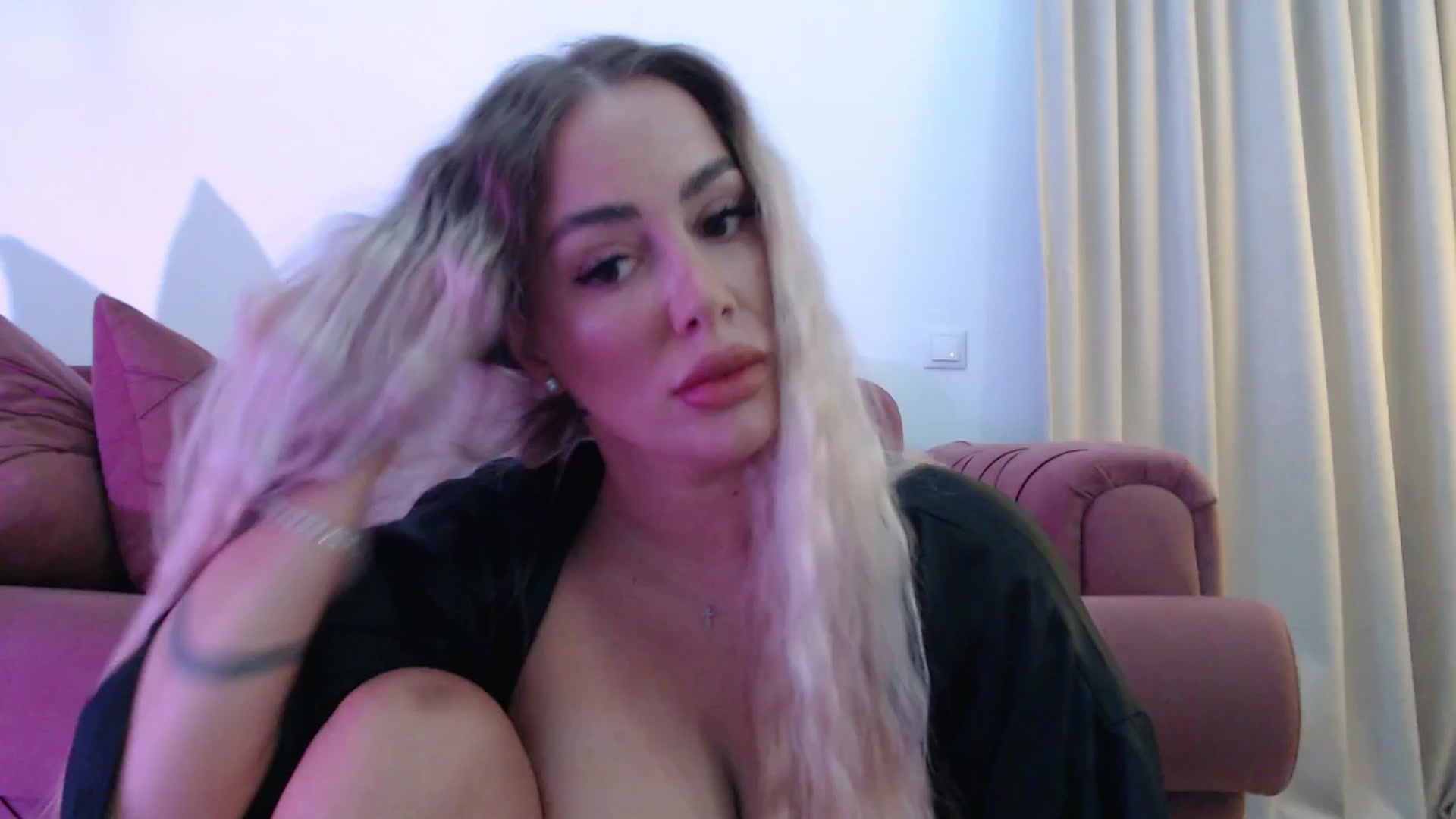 Gallery image thumbnail from Addasweet23's myfreecams stream on, 07/03/2025, 12:27 image 18 of 20
