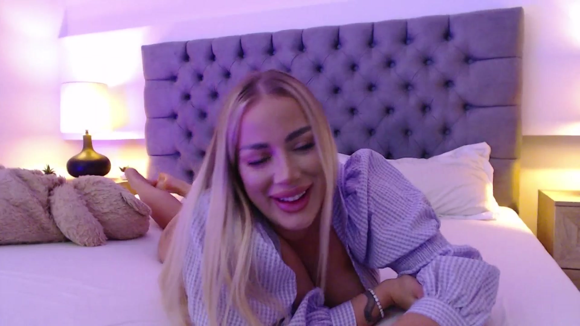 Gallery image thumbnail from Addasweet23's myfreecams stream on, 10/14/2025, 10:14 image 7 of 20