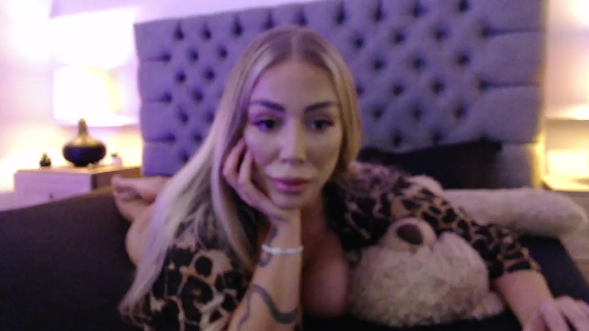 Gallery image thumbnail from Addasweet23's myfreecams stream on, 10/24/2025, 13:59 image 15 of 20