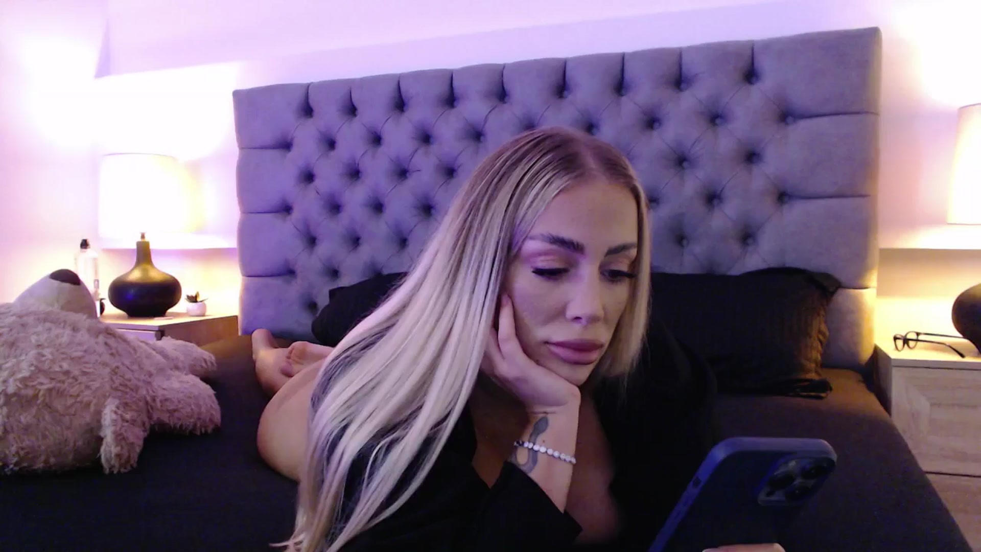 Gallery image thumbnail from Addasweet23's myfreecams stream on, 10/25/2025, 09:41 image 1 of 20