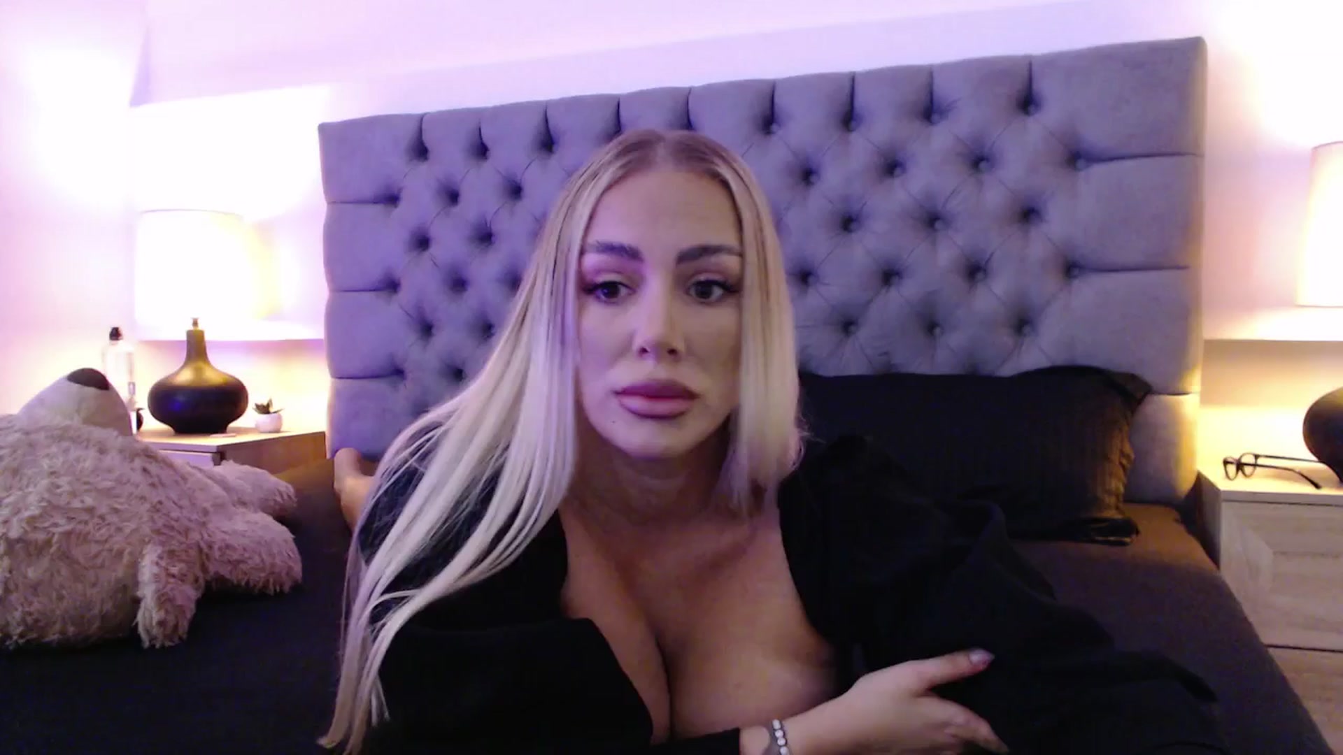 Gallery image thumbnail from Addasweet23's myfreecams stream on, 10/25/2025, 09:41 image 3 of 20