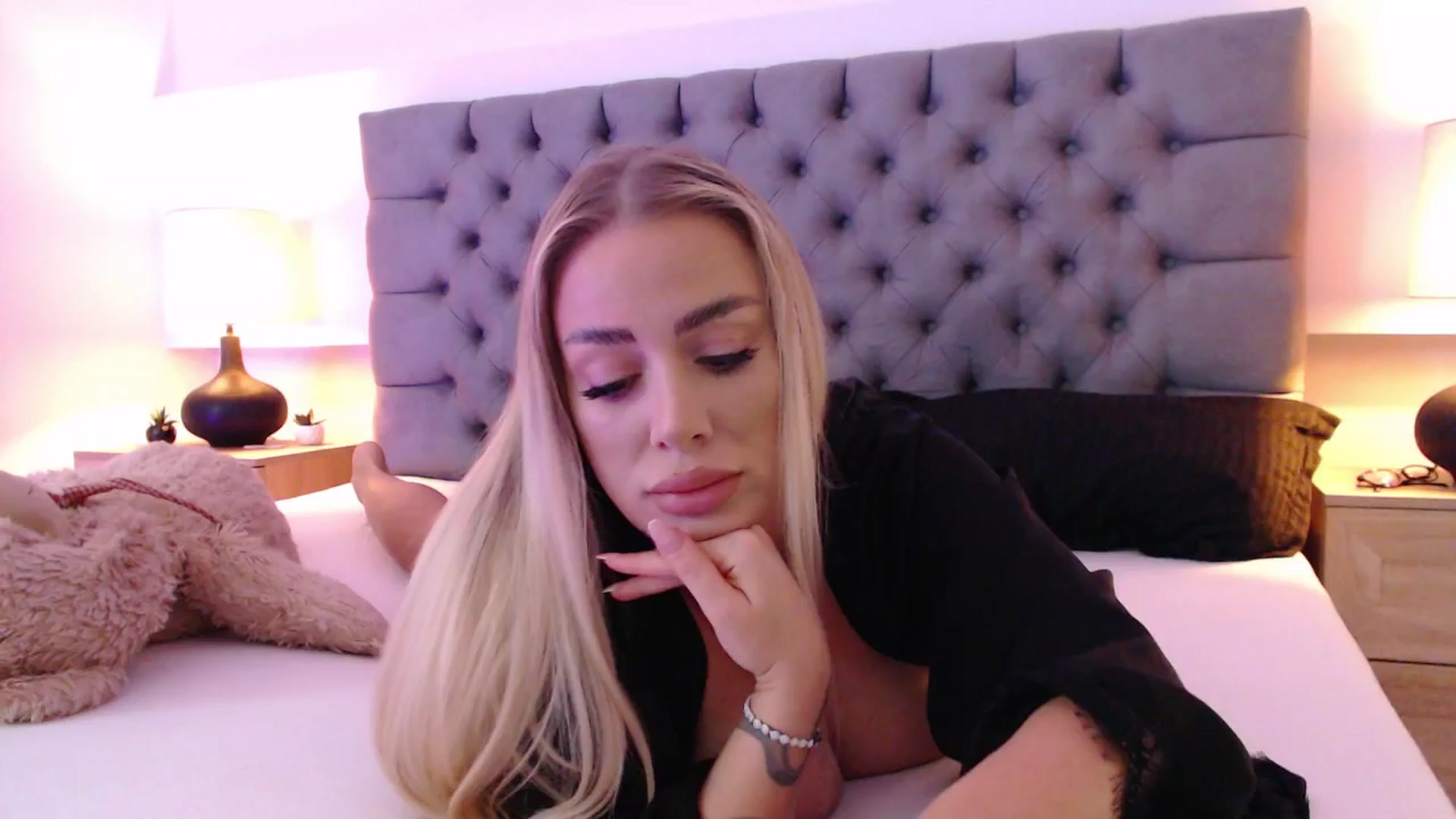 Gallery image thumbnail from Addasweet23's myfreecams stream on, 10/26/2025, 11:50 image 10 of 20