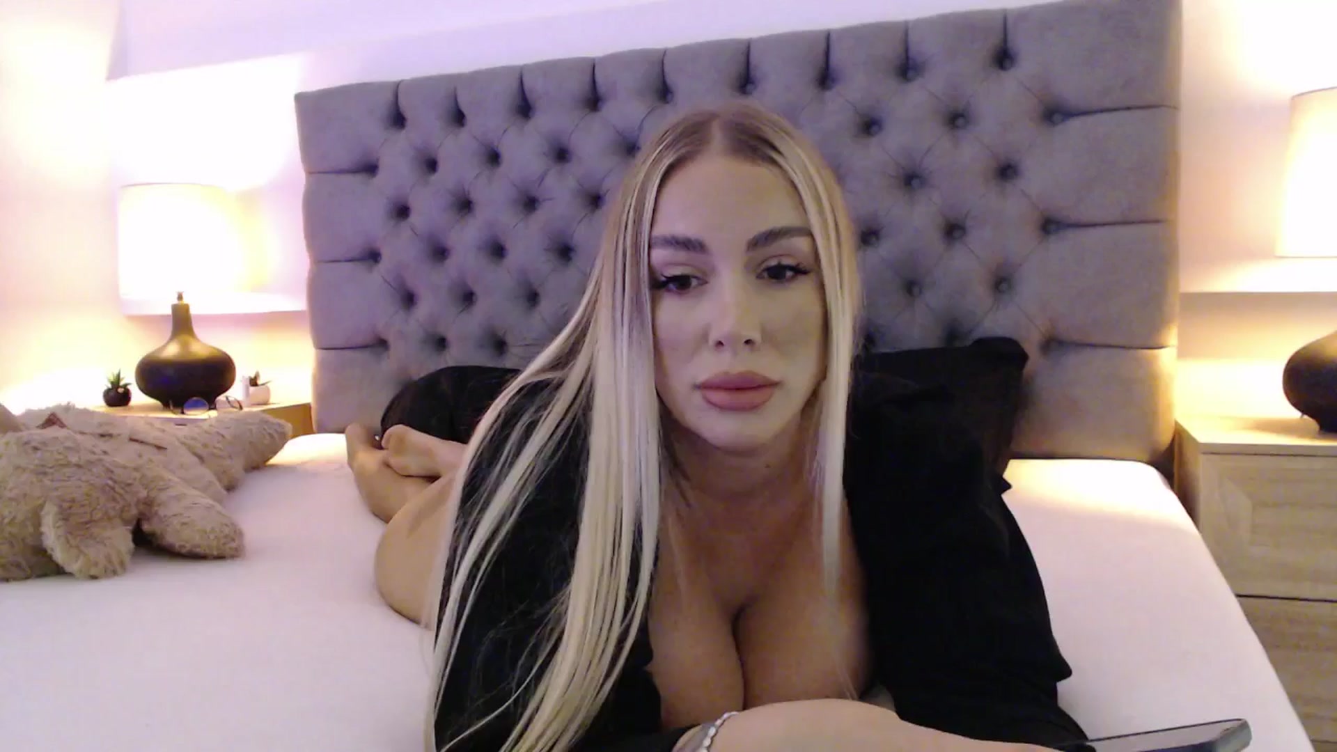 Gallery image thumbnail from Addasweet23's myfreecams stream on, 10/27/2025, 13:49 image 16 of 20