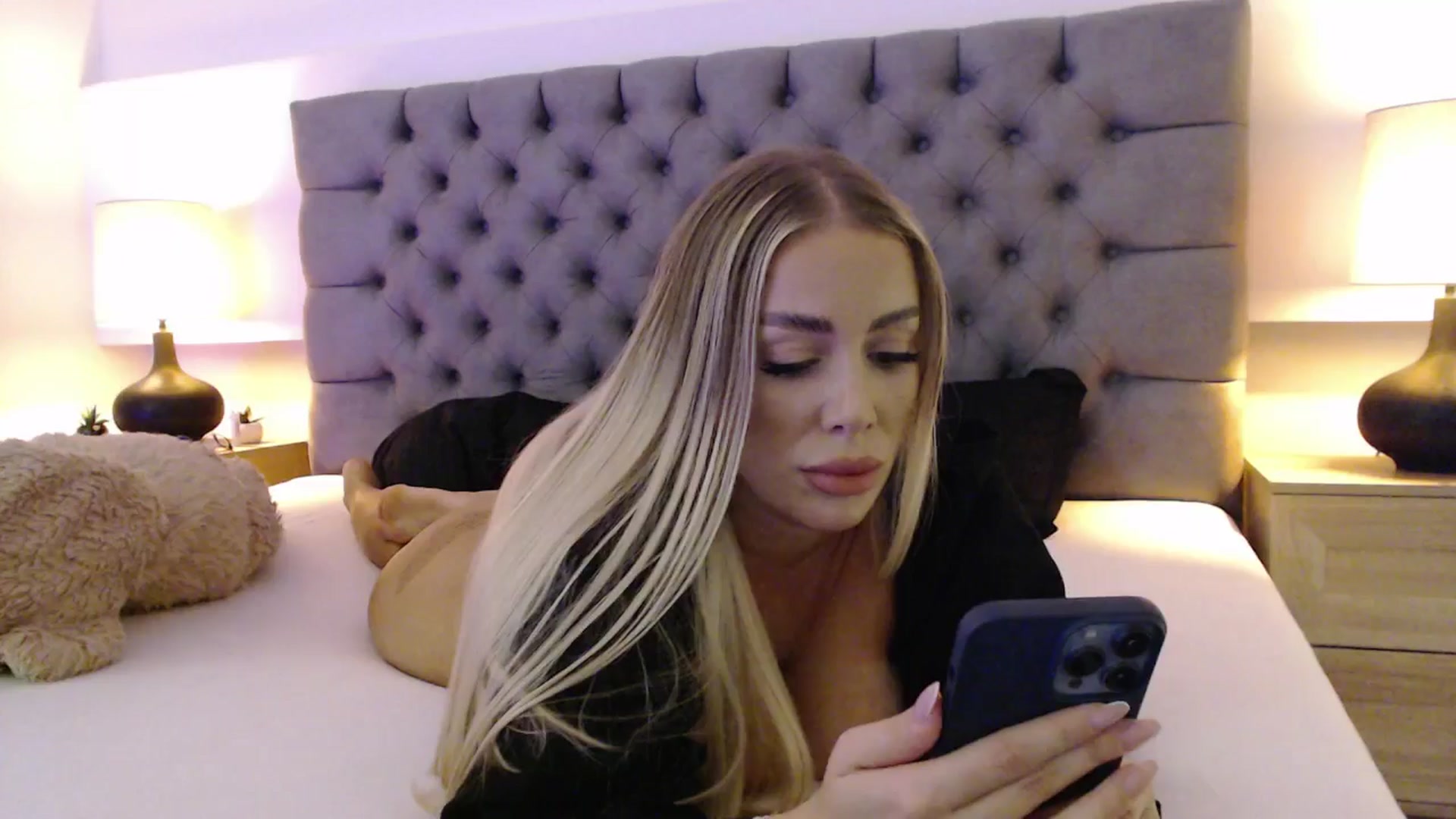 Gallery image thumbnail from Addasweet23's myfreecams stream on, 10/27/2025, 15:24 image 7 of 20