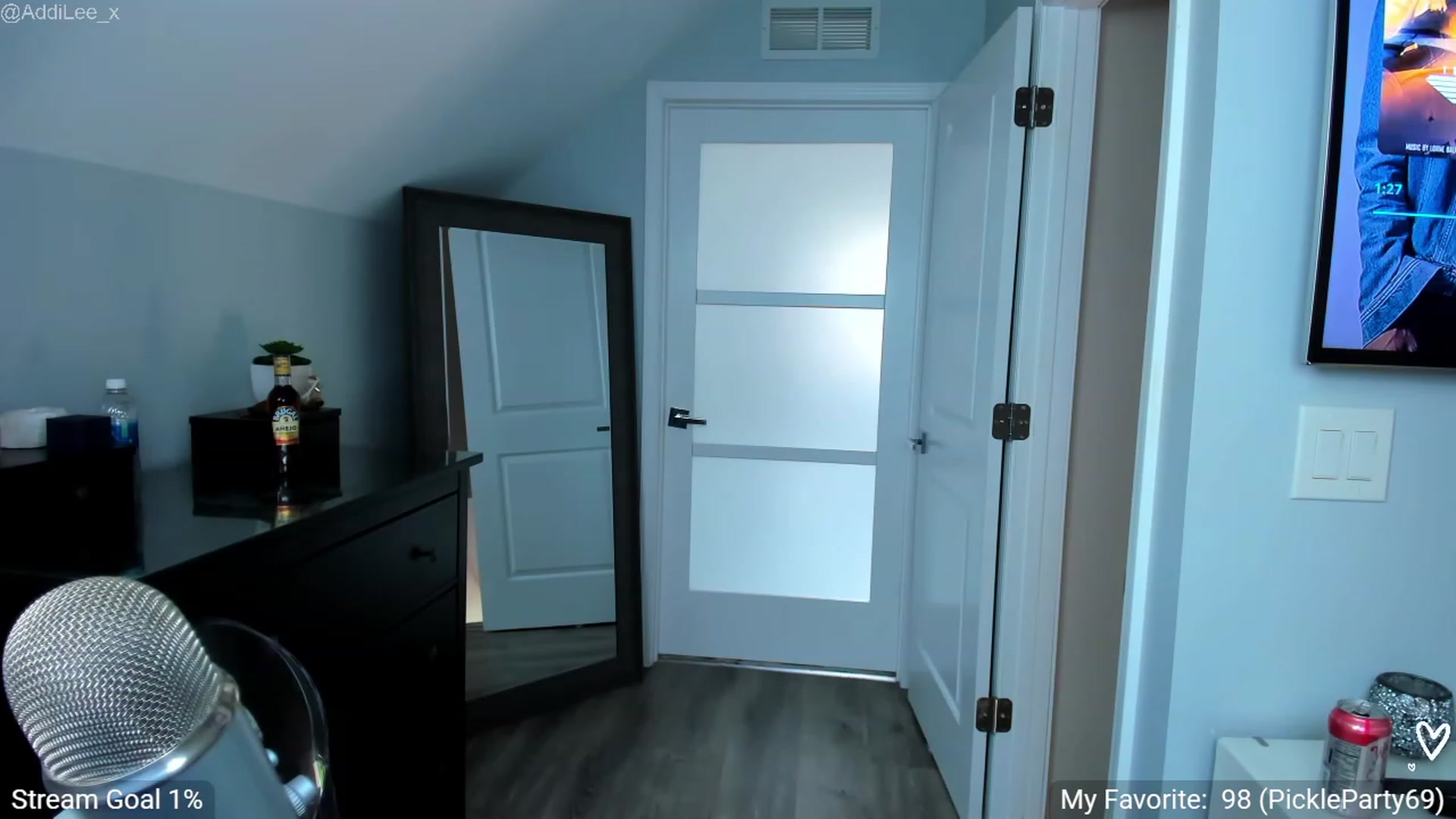 Gallery image thumbnail from AddiLee's myfreecams stream on, 05/18/2023, 20:50 image 11 of 20