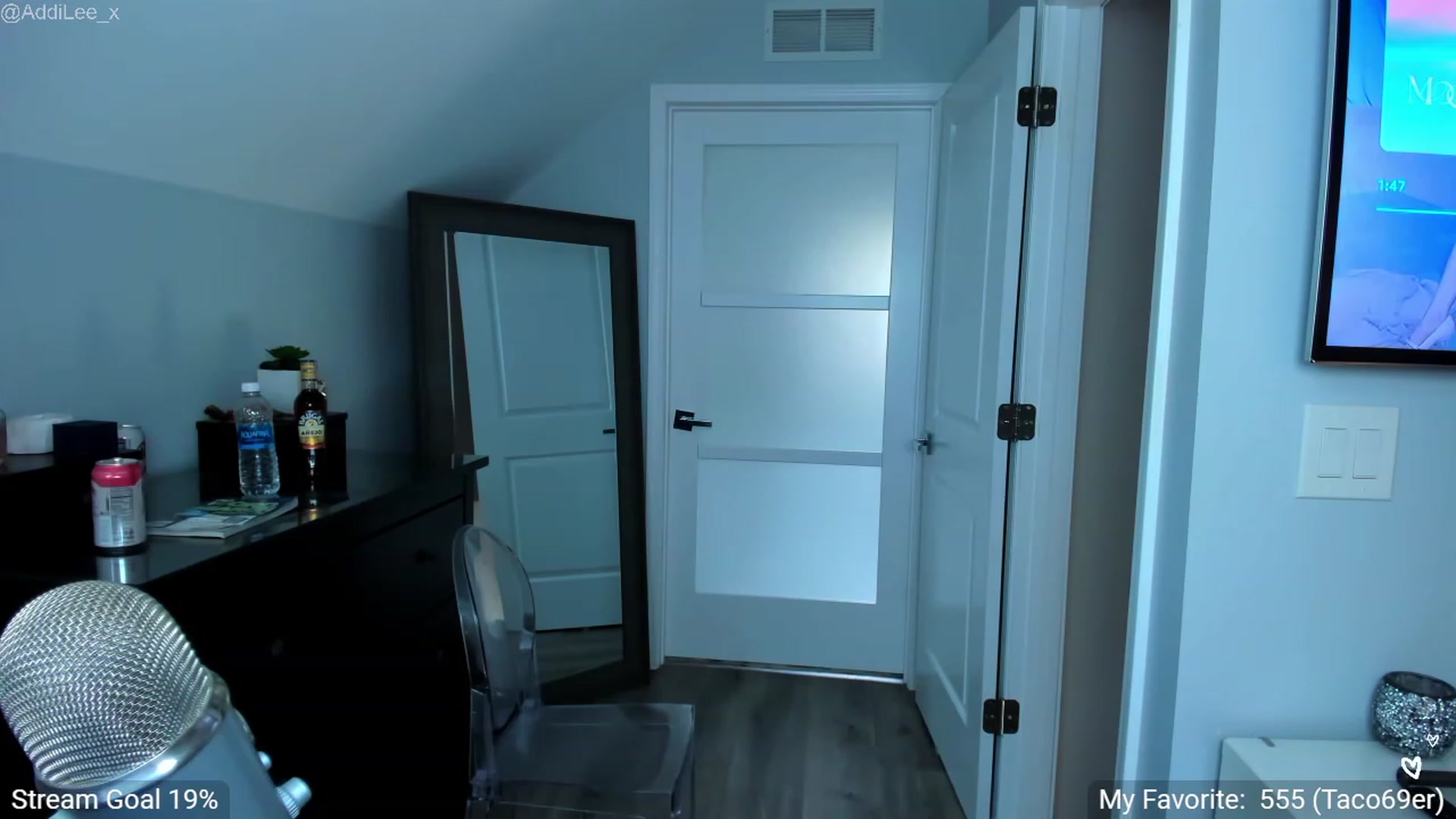 Gallery image thumbnail from AddiLee's myfreecams stream on, 05/18/2023, 22:38 image 15 of 20