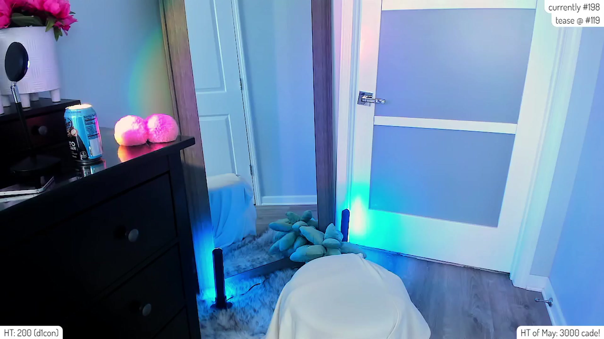 Gallery image thumbnail from AddiLee's myfreecams stream on, 05/04/2024, 17:25 image 14 of 20
