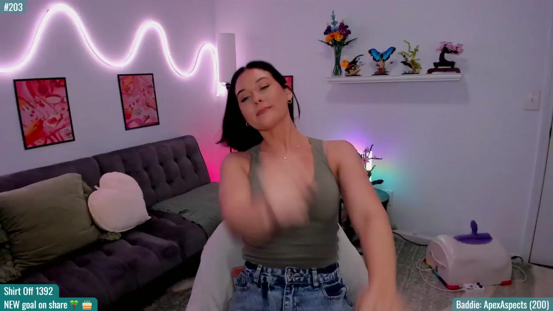 Gallery image thumbnail from AddiLee's myfreecams stream on, 08/23/2024, 22:23 image 10 of 20