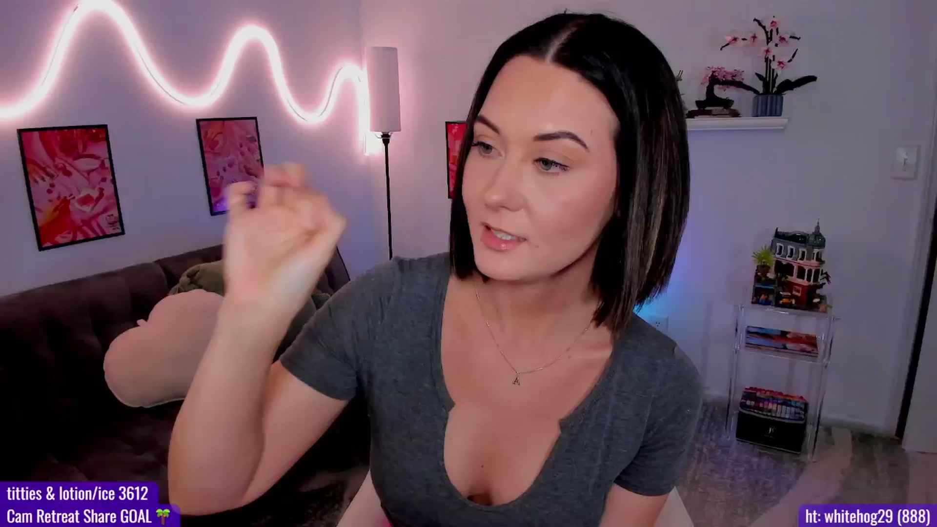 Gallery image thumbnail from AddiLee's myfreecams stream on, 09/03/2024, 21:03 image 3 of 20