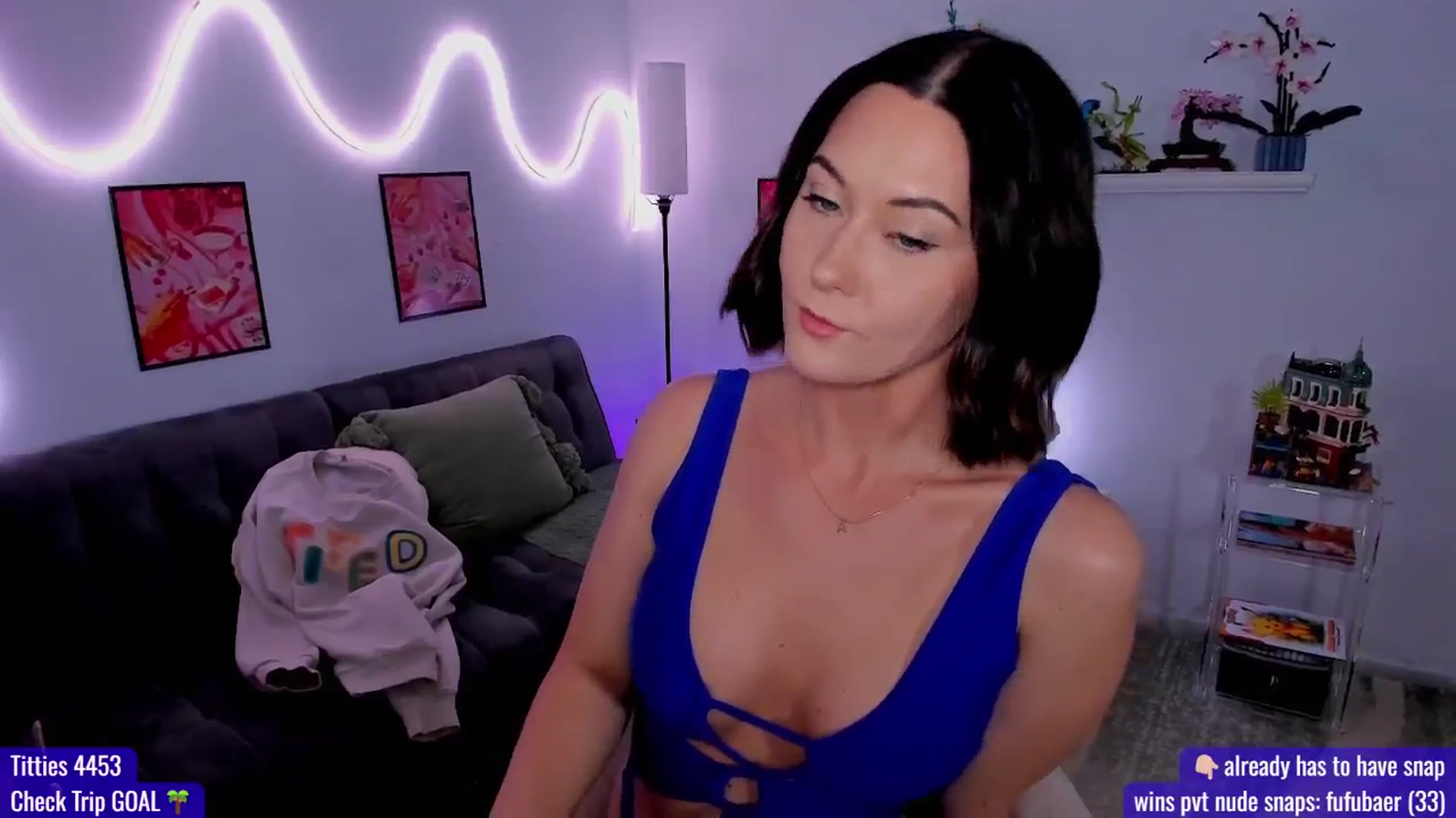 Gallery image thumbnail from AddiLee's myfreecams stream on, 09/05/2024, 20:31 image 16 of 20