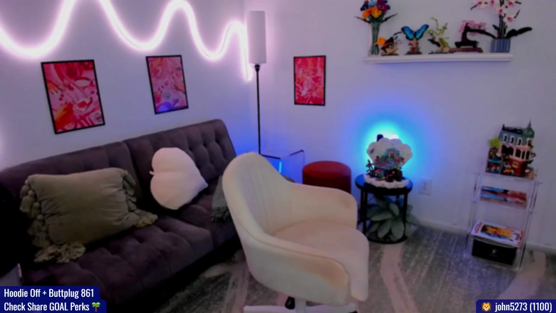 Gallery image thumbnail from AddiLee's myfreecams stream on, 09/15/2024, 20:13 image 6 of 20