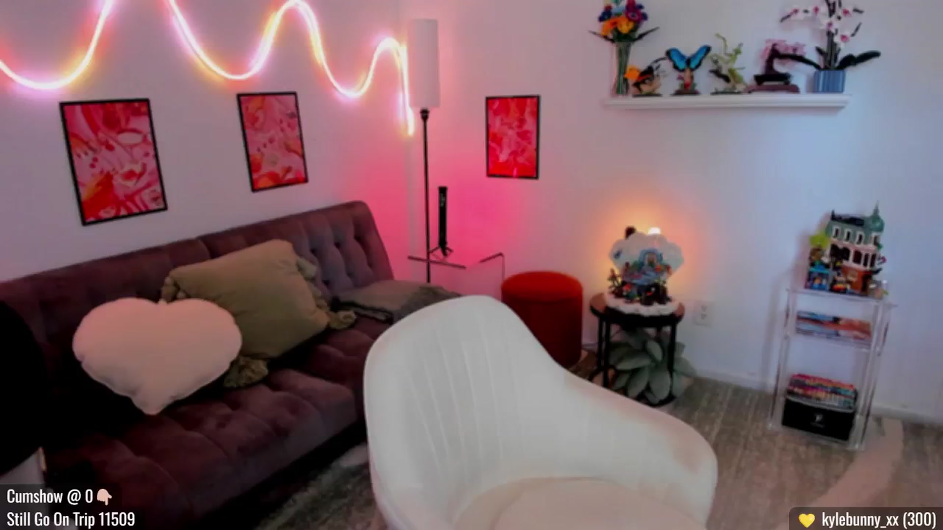 Gallery image thumbnail from AddiLee's myfreecams stream on, 09/21/2024, 20:28 image 16 of 20