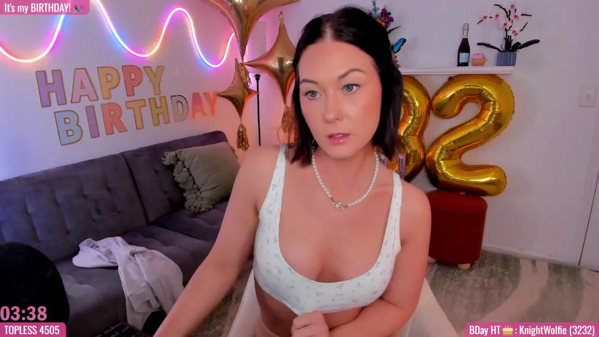 Gallery image thumbnail from AddiLee's myfreecams stream on, 10/03/2024, 20:06 image 20 of 20