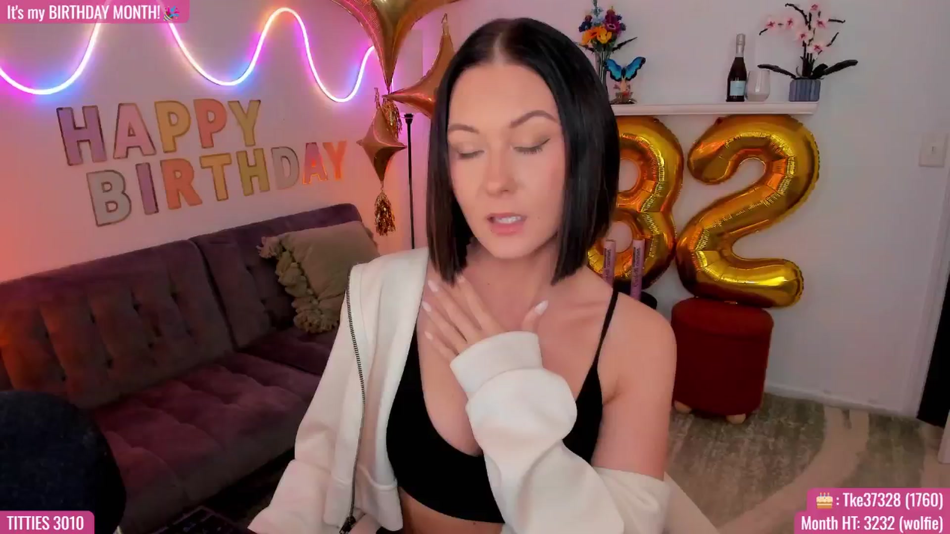 Gallery image thumbnail from AddiLee's myfreecams stream on, 10/05/2024, 18:52 image 10 of 20