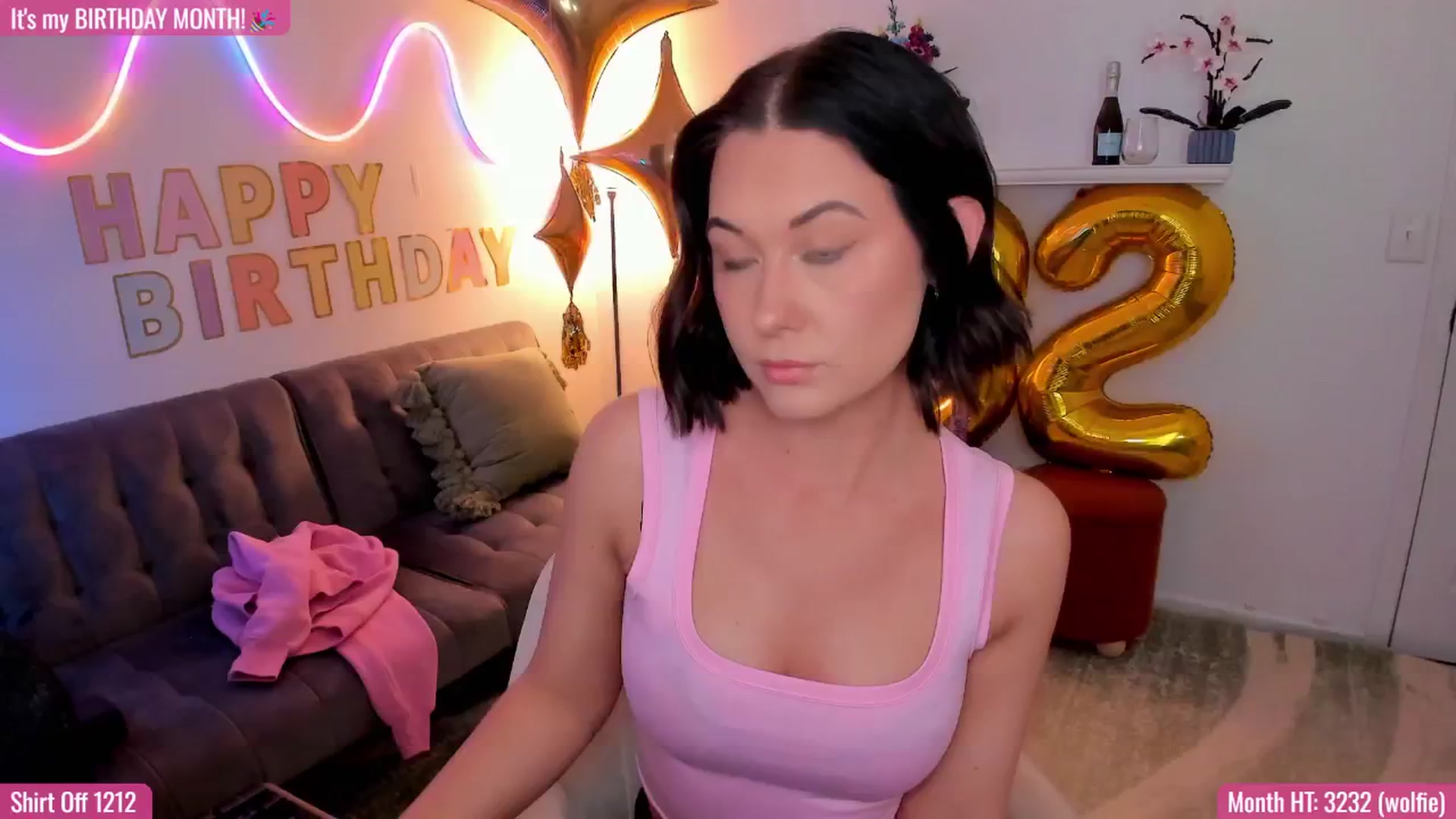 Gallery image thumbnail from AddiLee's myfreecams stream on, 10/06/2024, 17:34 image 9 of 20