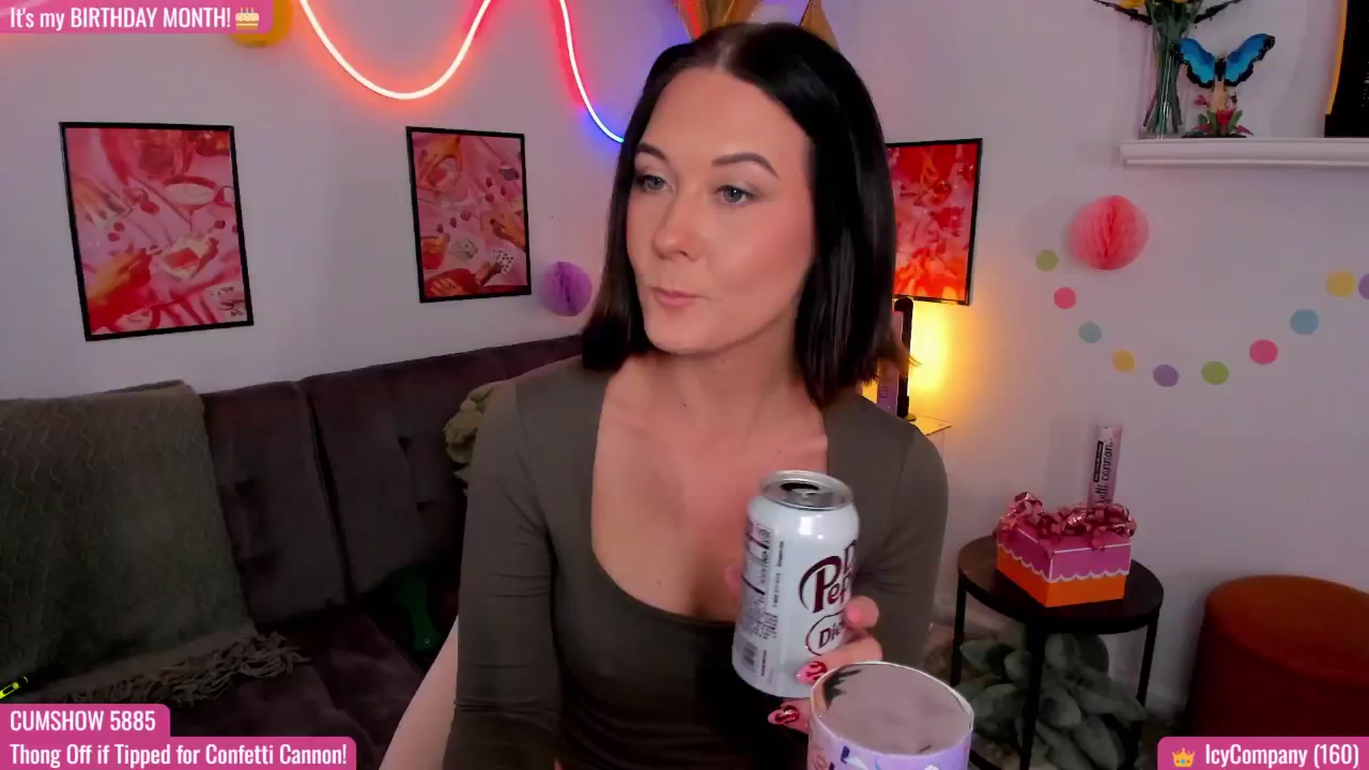 Gallery image thumbnail from AddiLee's myfreecams stream on, 10/14/2024, 21:14 image 11 of 20