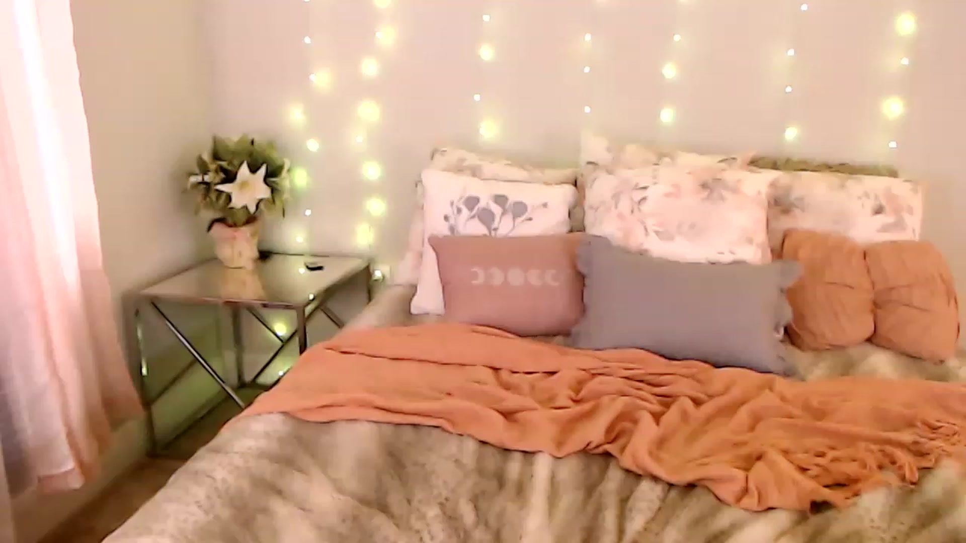 Gallery image thumbnail from AddictiveKiss's myfreecams stream on, 01/19/2023, 21:39 image 1 of 20