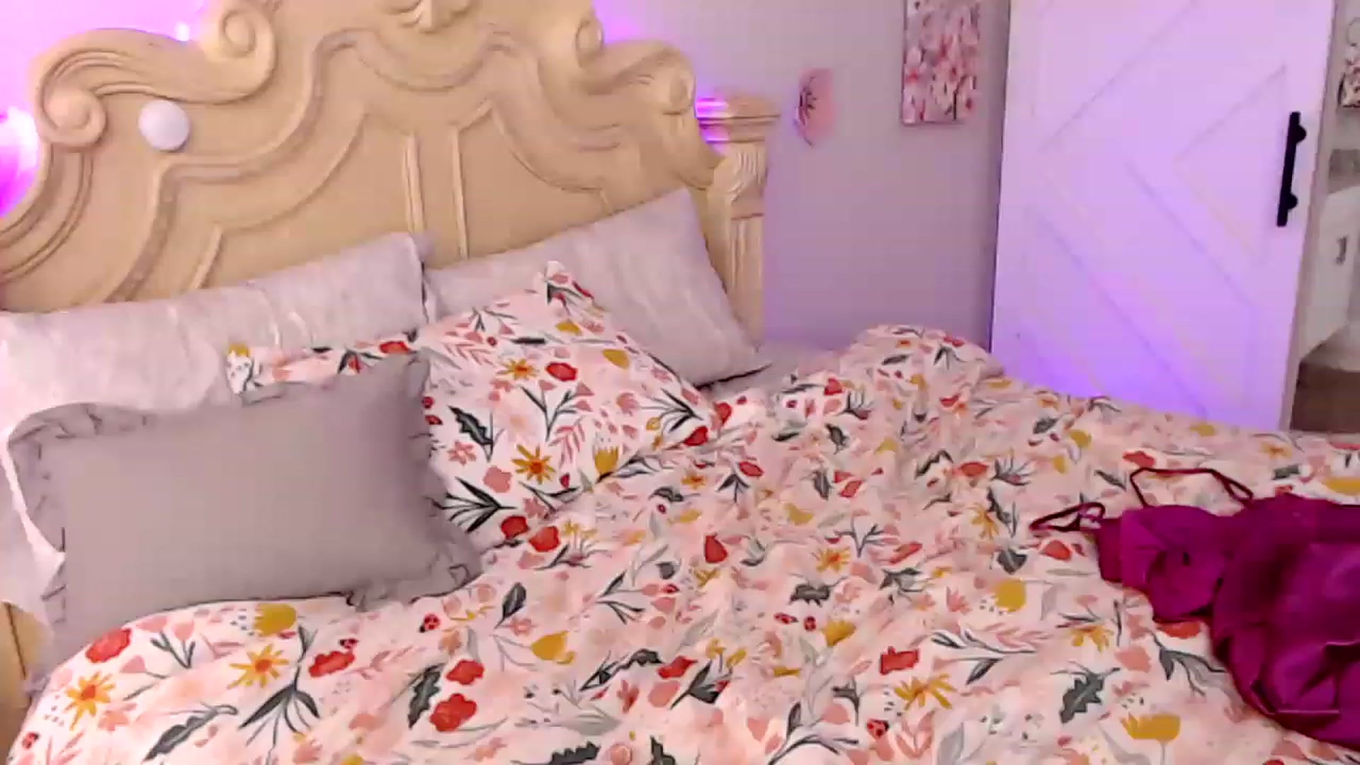 Gallery image thumbnail from AddictiveKiss's myfreecams stream on, 07/11/2023, 20:47 image 2 of 20