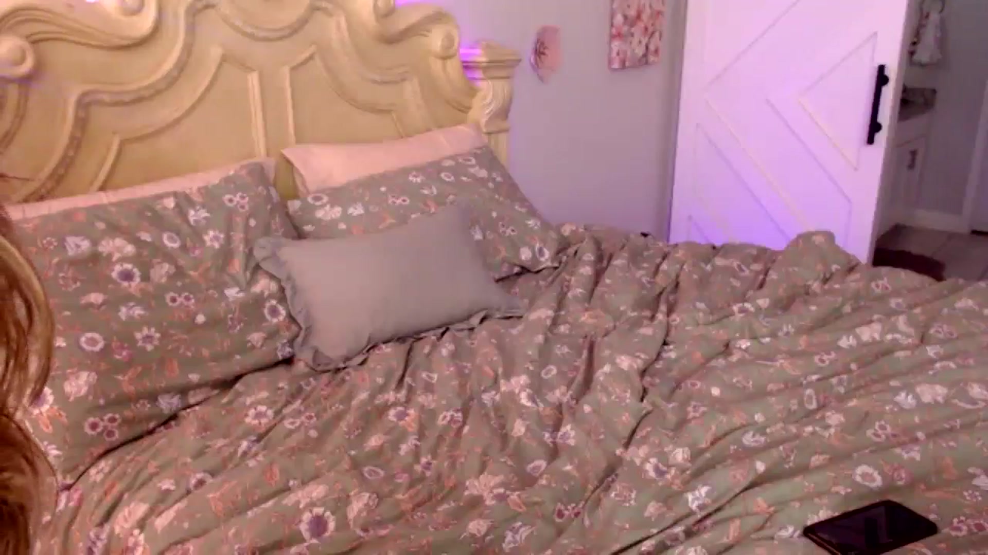 Gallery image thumbnail from AddictiveKiss's myfreecams stream on, 11/16/2023, 21:31 image 4 of 20