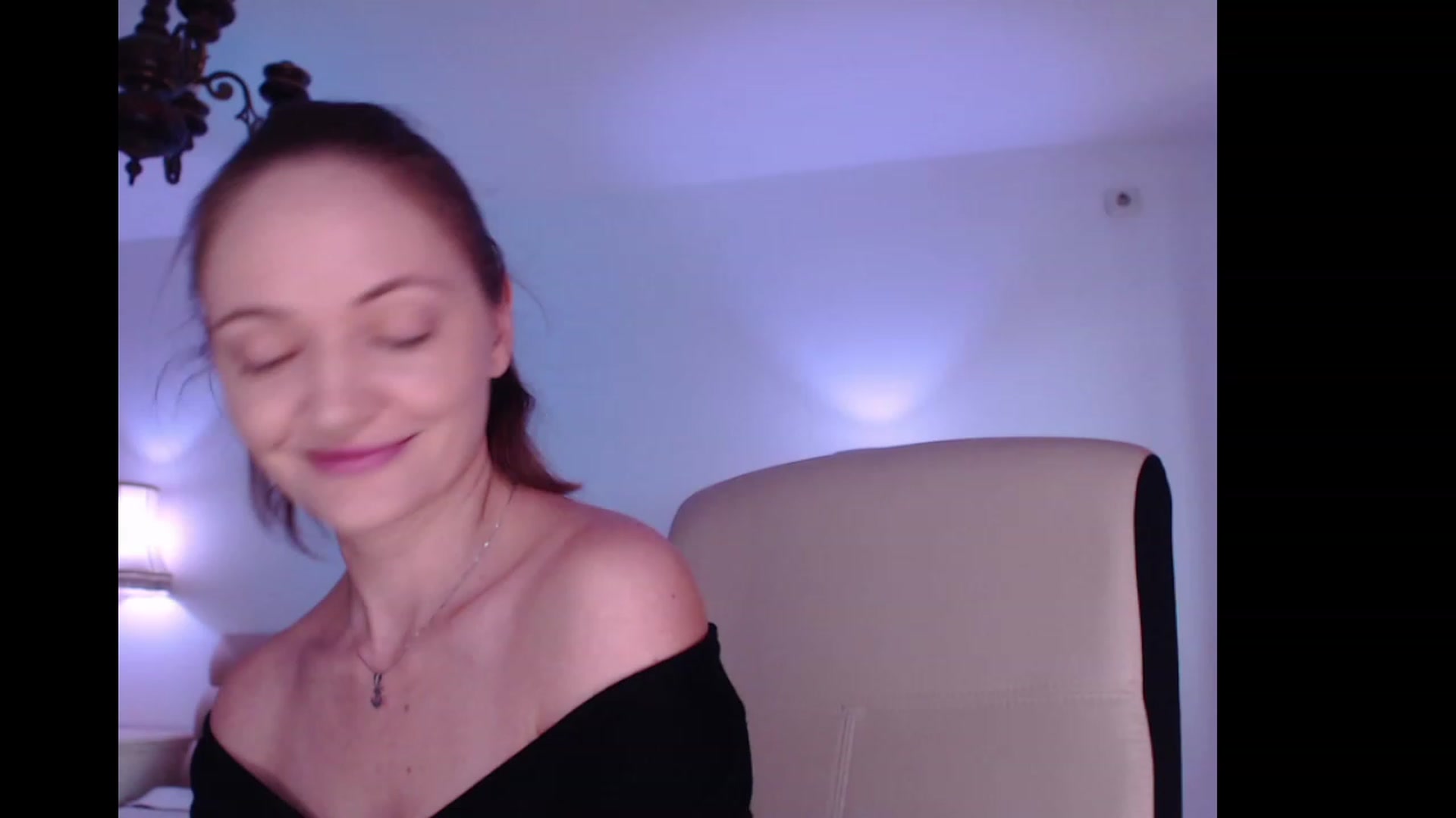 Gallery image thumbnail from AddictiveLara's myfreecams stream on, 11/21/2022, 10:57 image 4 of 20
