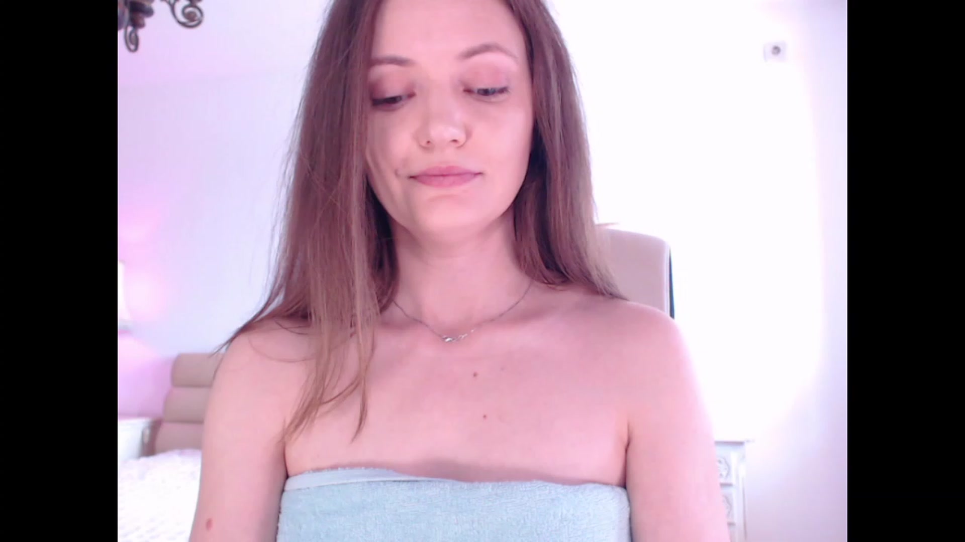 Gallery image thumbnail from AddictiveLara's myfreecams stream on, 08/20/2023, 10:38 image 17 of 20