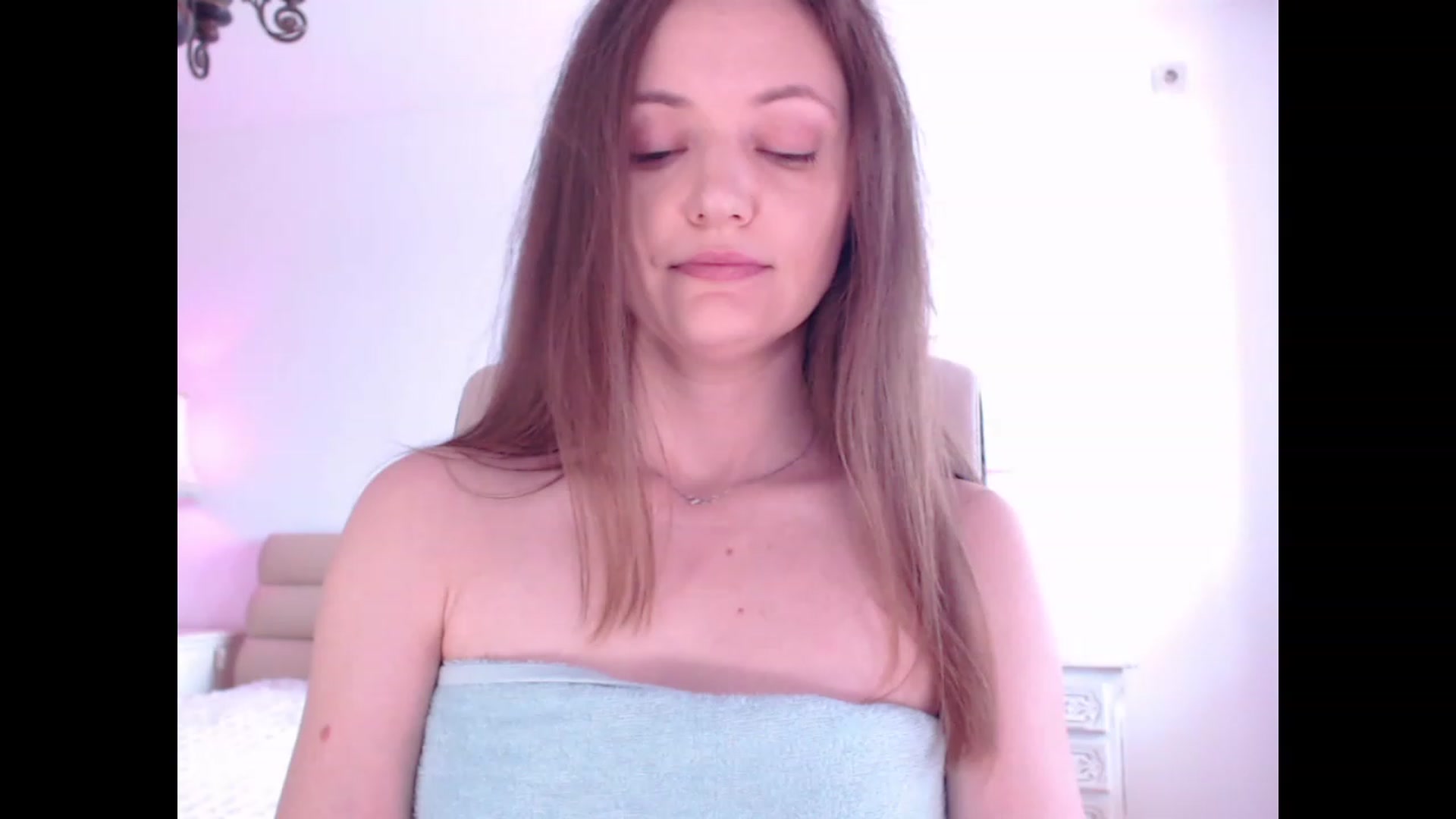 Gallery image thumbnail from AddictiveLara's myfreecams stream on, 08/20/2023, 10:38 image 16 of 20