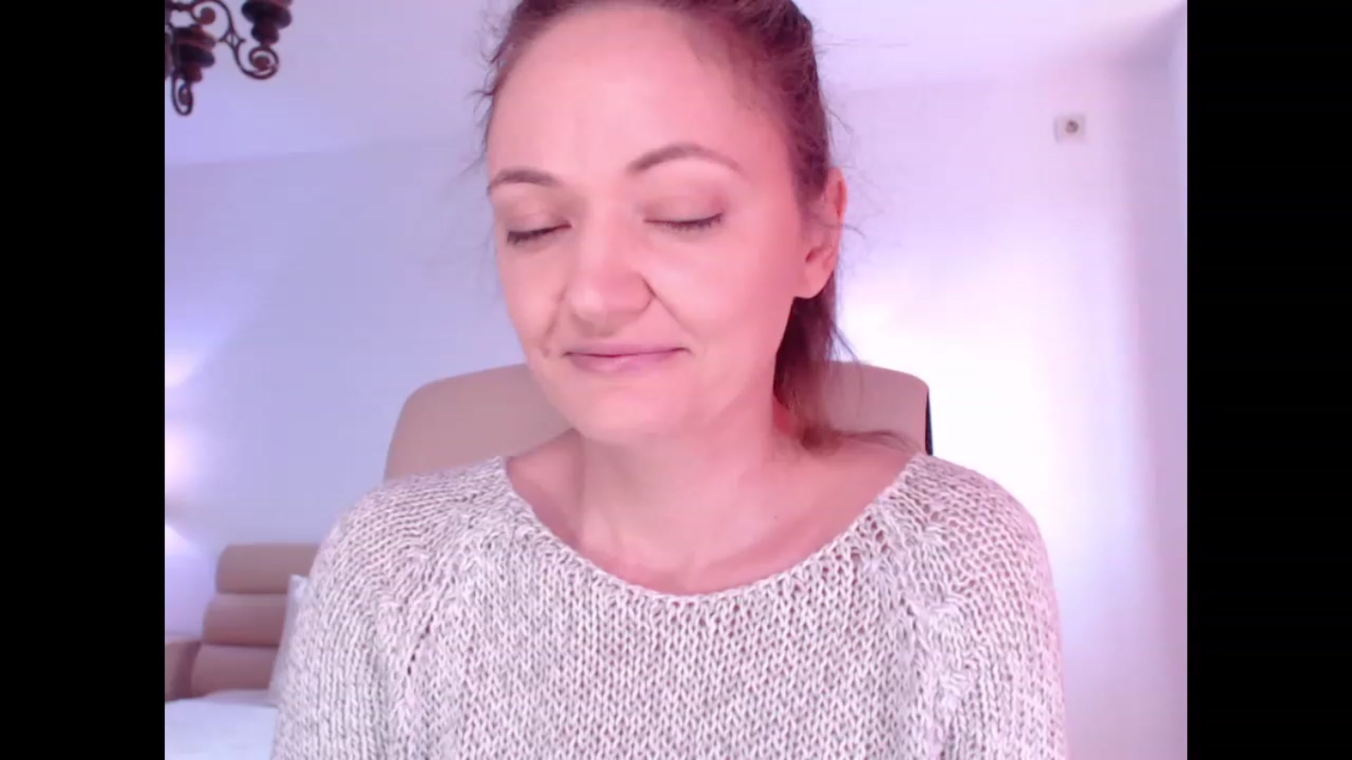 Gallery image thumbnail from AddictiveLara's myfreecams stream on, 12/24/2023, 10:13 image 12 of 20