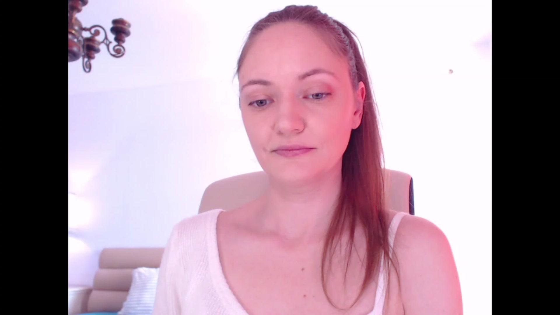 Gallery image thumbnail from AddictiveLara's myfreecams stream on, 02/08/2024, 11:17 image 17 of 20