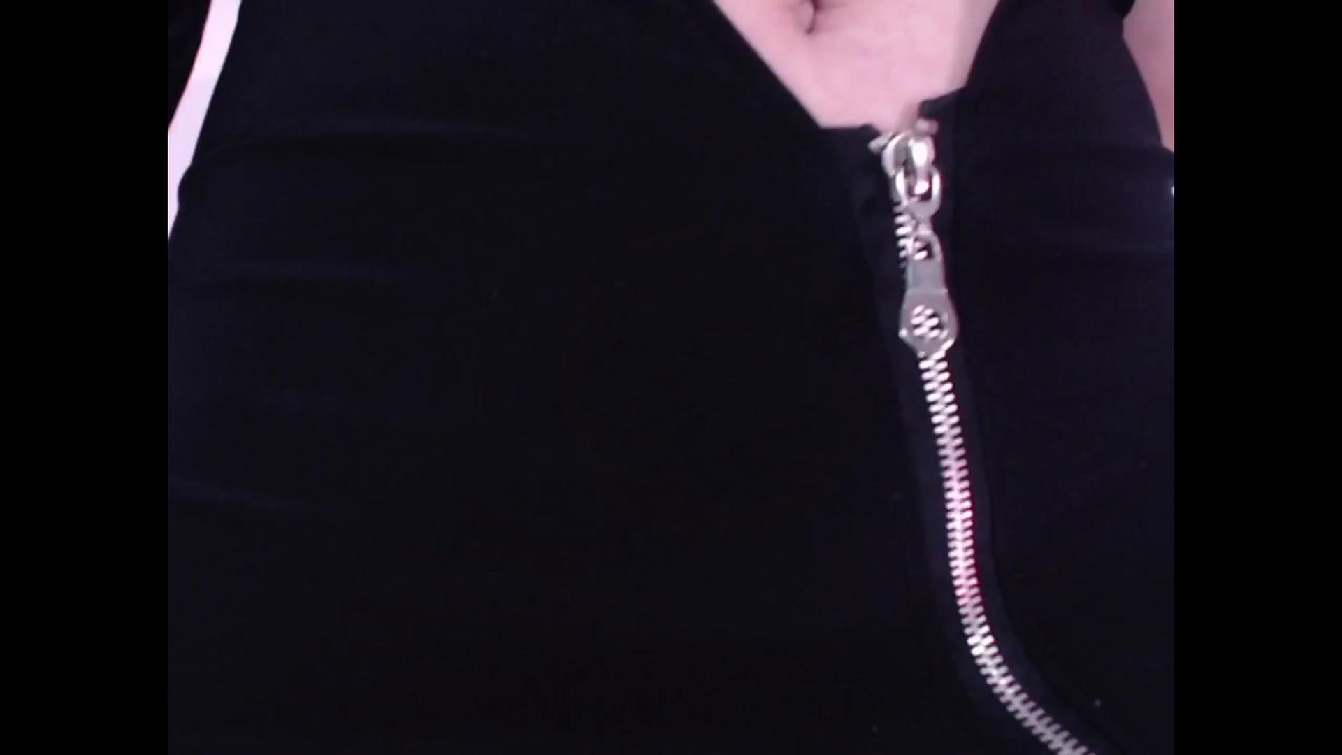 Gallery image thumbnail from AddictiveLara's myfreecams stream on, 05/26/2024, 08:32 image 9 of 20