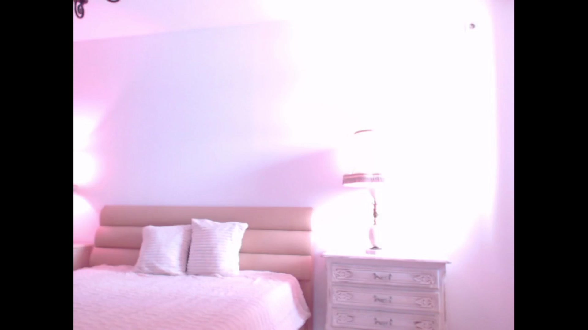 Gallery image thumbnail from AddictiveLara's myfreecams stream on, 05/30/2024, 09:41 image 16 of 20