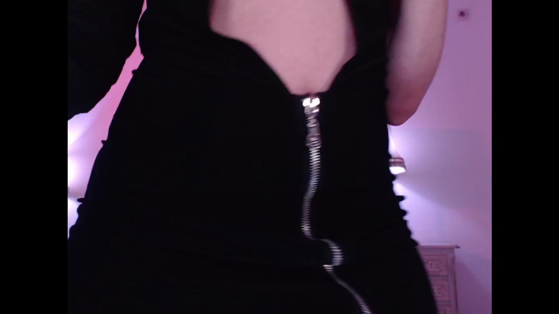 Gallery image thumbnail from AddictiveLara's myfreecams stream on, 09/08/2024, 19:04 image 10 of 20
