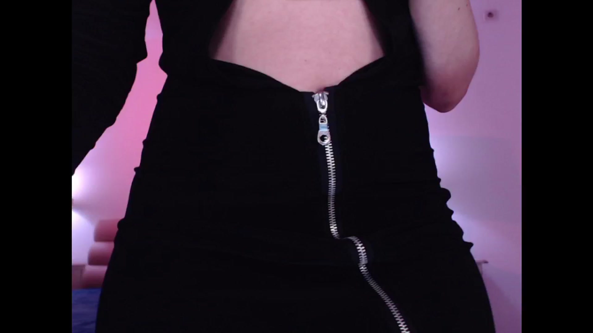 Gallery image thumbnail from AddictiveLara's myfreecams stream on, 09/08/2024, 19:04 image 9 of 20